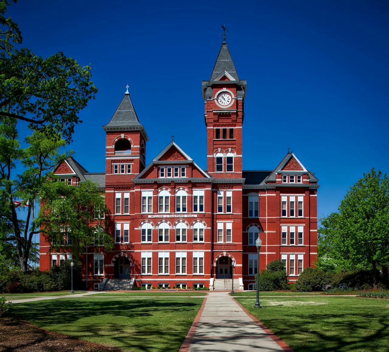 Major University Launches Scholarship Program For Women